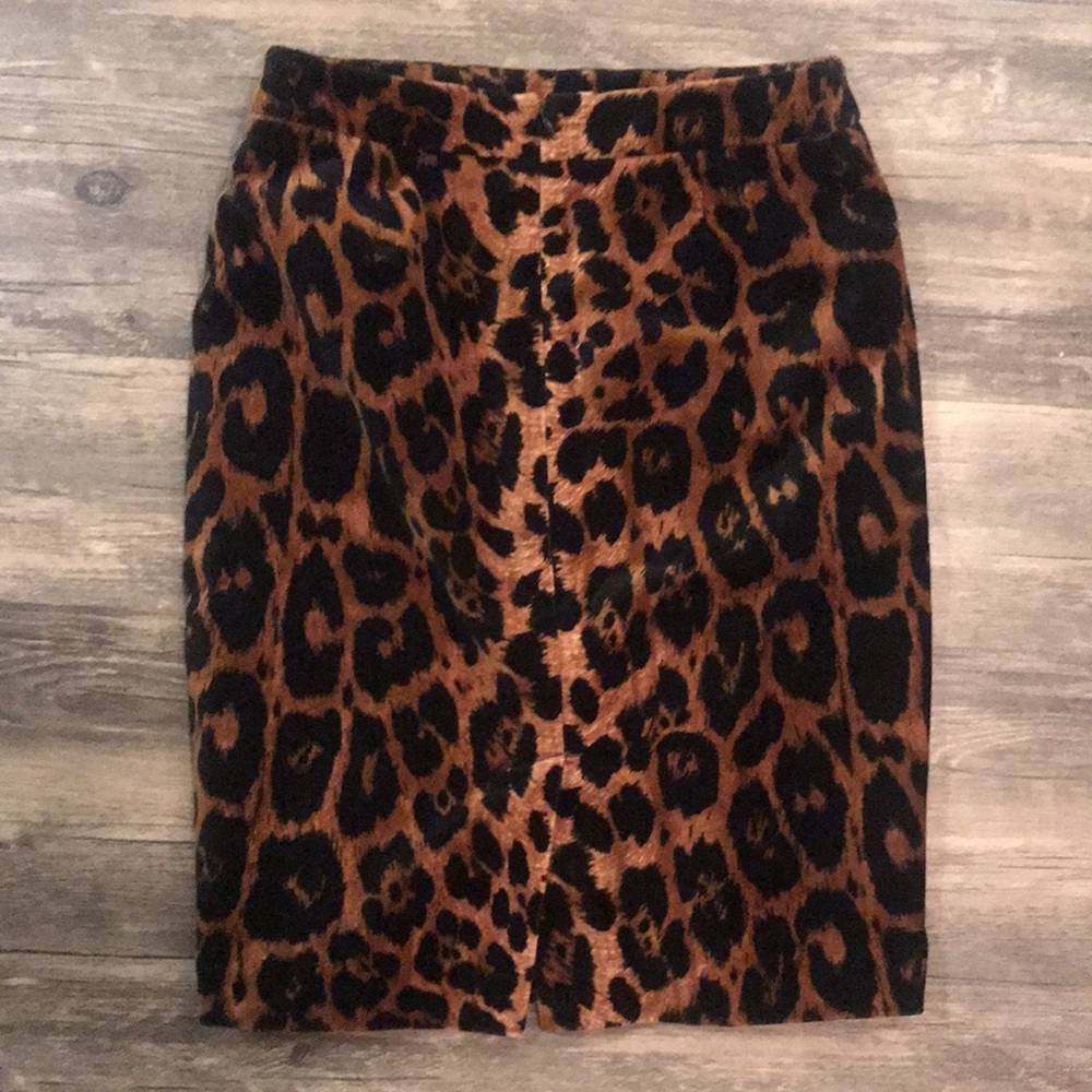 Leopard print pencil skirt